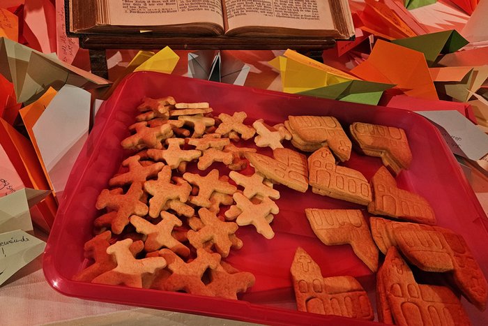 Kirchen- und Flugzeug-Keksen